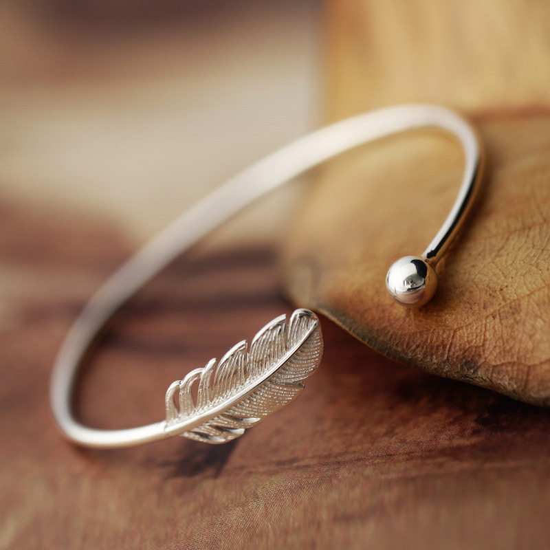 Silver feather bracelet - Feather bangle