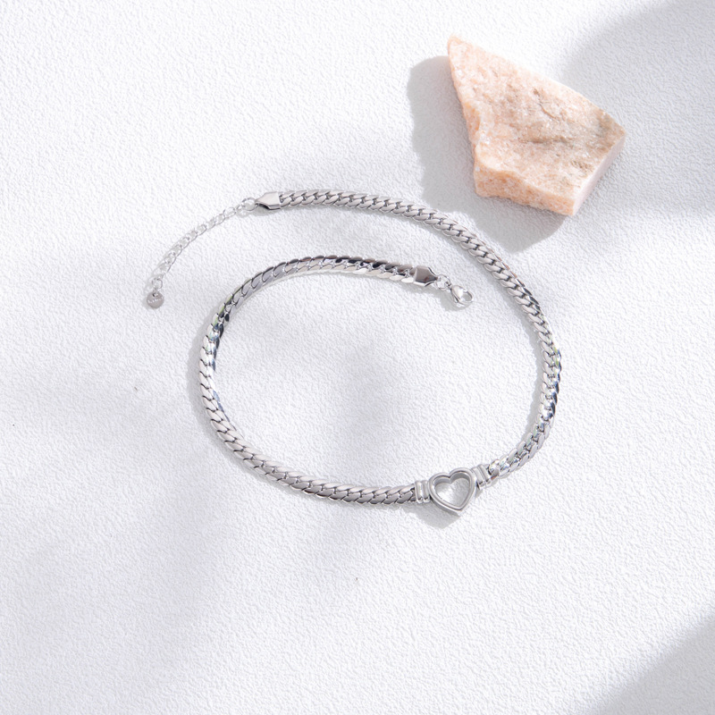 Hollow gold heart bracelet - Open heart bracelet