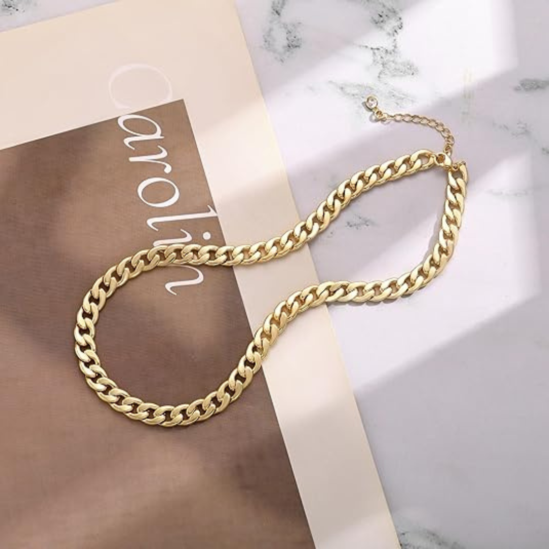 Anabel – Necklace with gold links