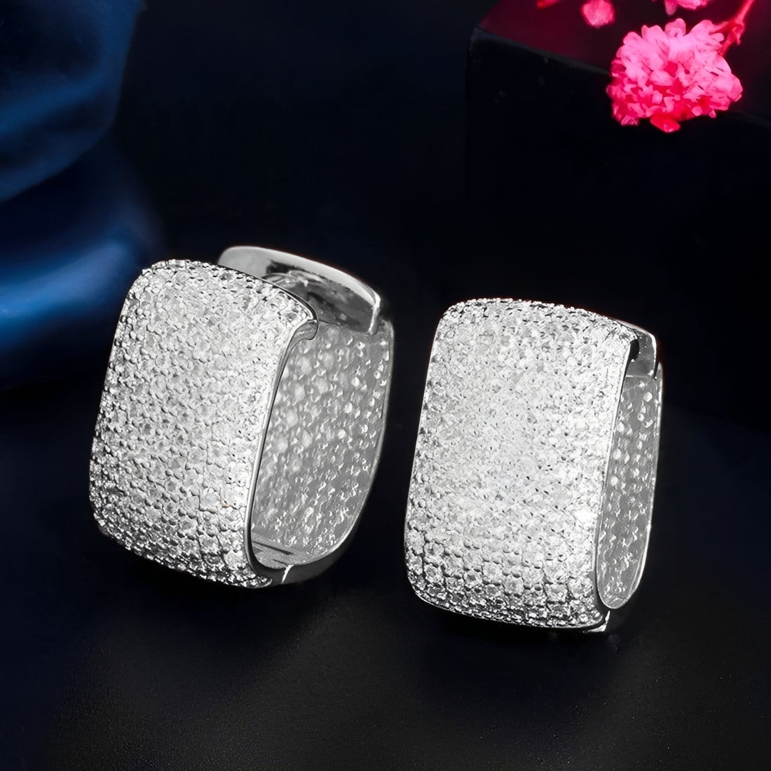 Amaya – Zircon earrings with full sparkle