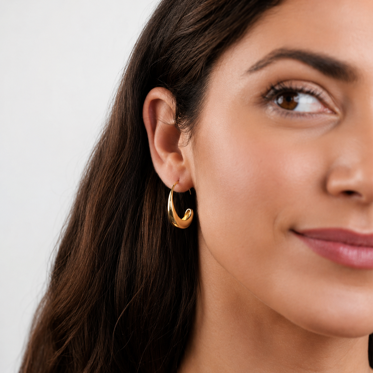 Classic drop earrings - Vintage gold hoop earring