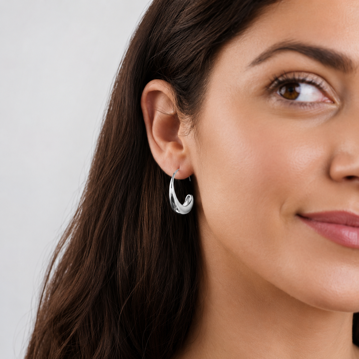 Classic drop earrings - Vintage gold hoop earring