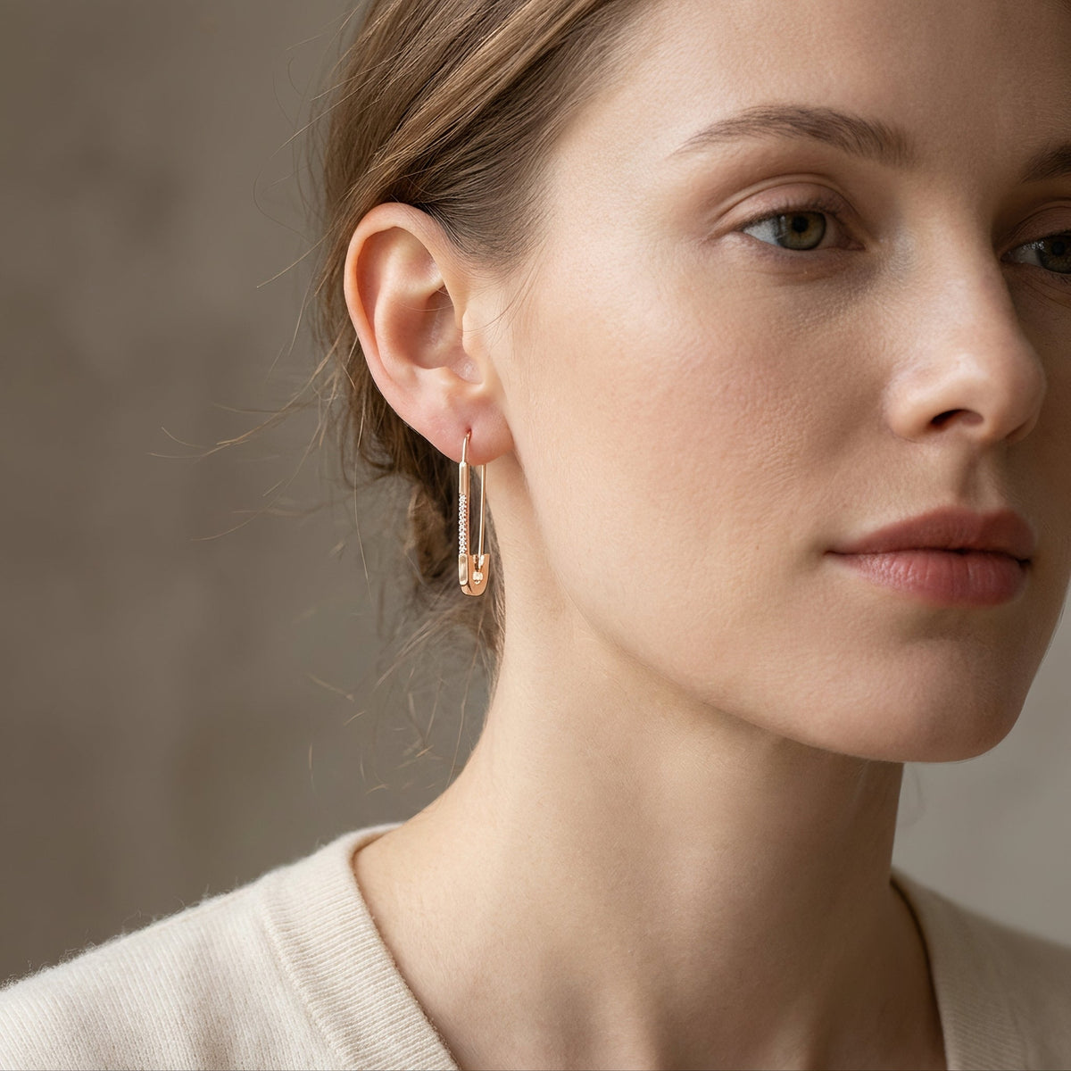 Maika – Elegant safety earrings