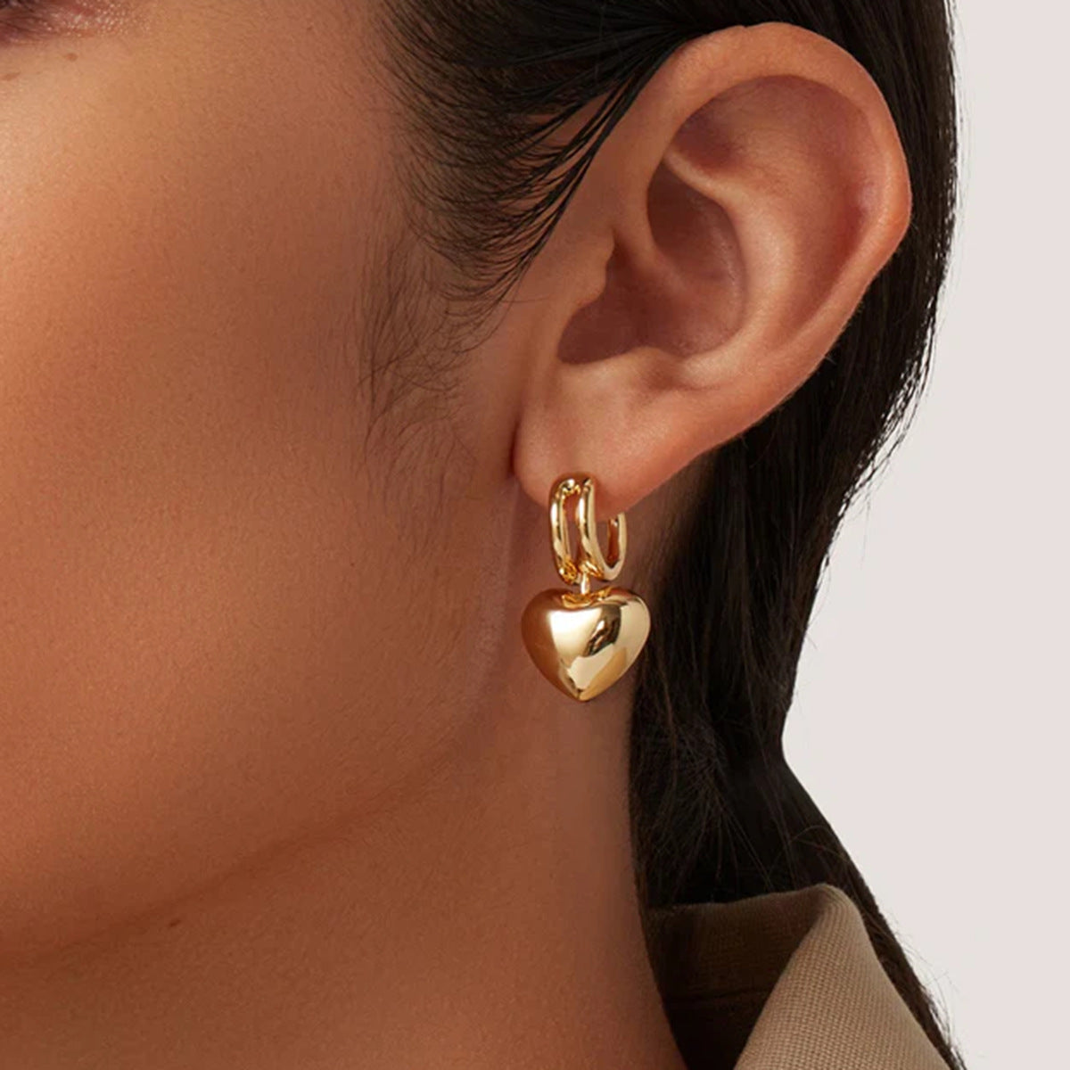 Audrey - Gold heart earrings