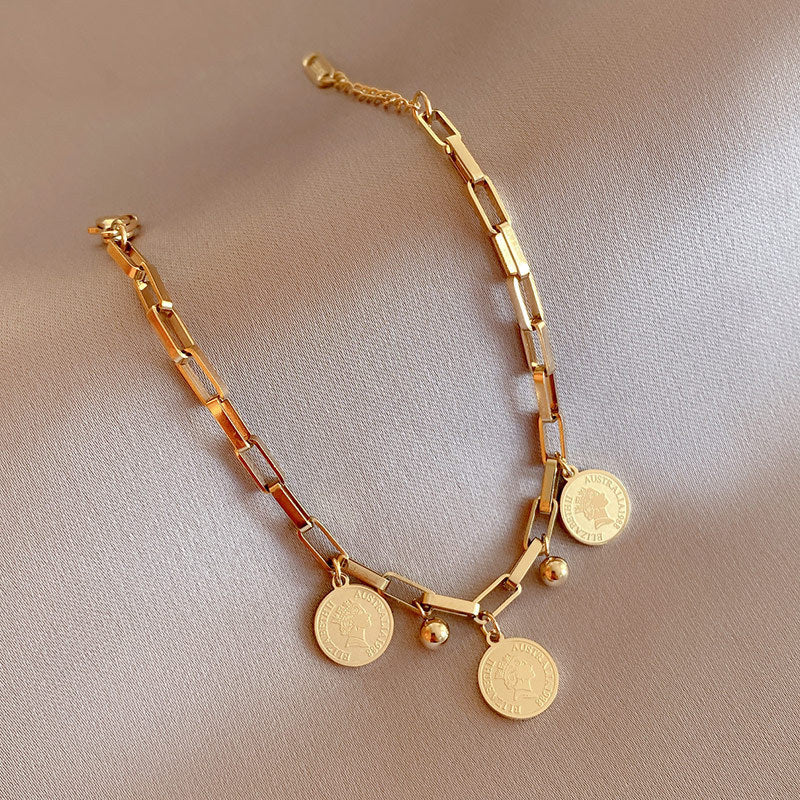 Maja – Adjustable Bracelet with Gold Coins