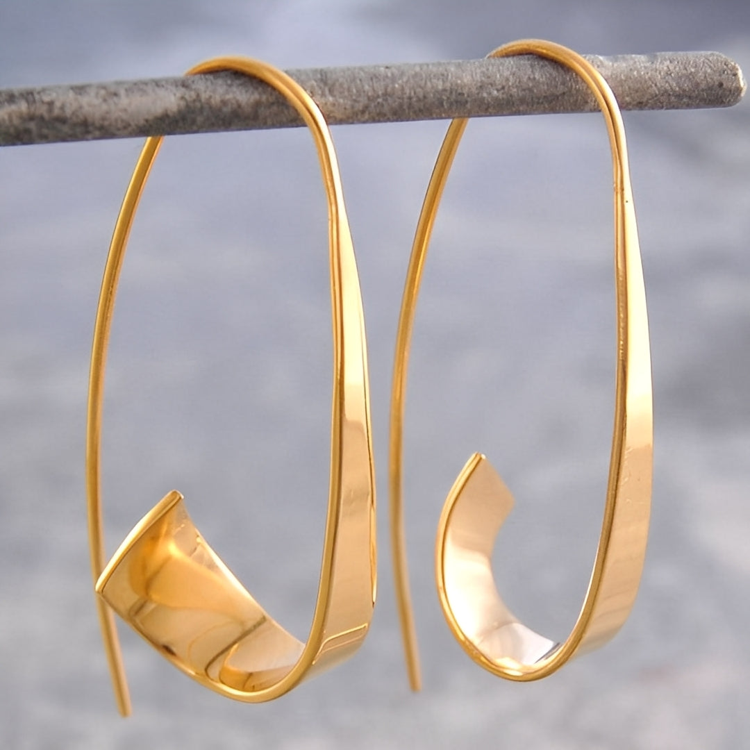 Clea – Timeless gold and silver earrings