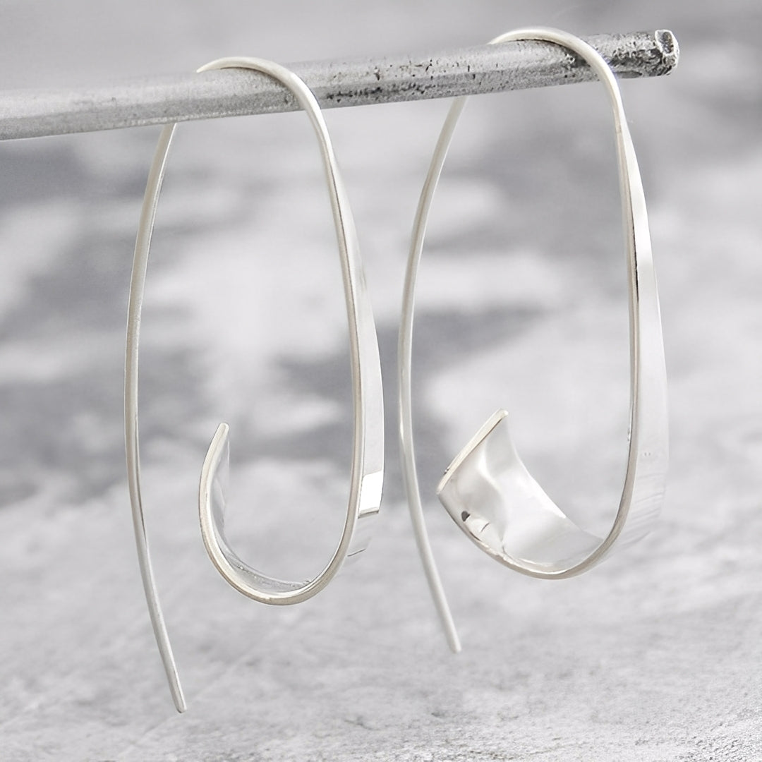 Clea – Timeless gold and silver earrings