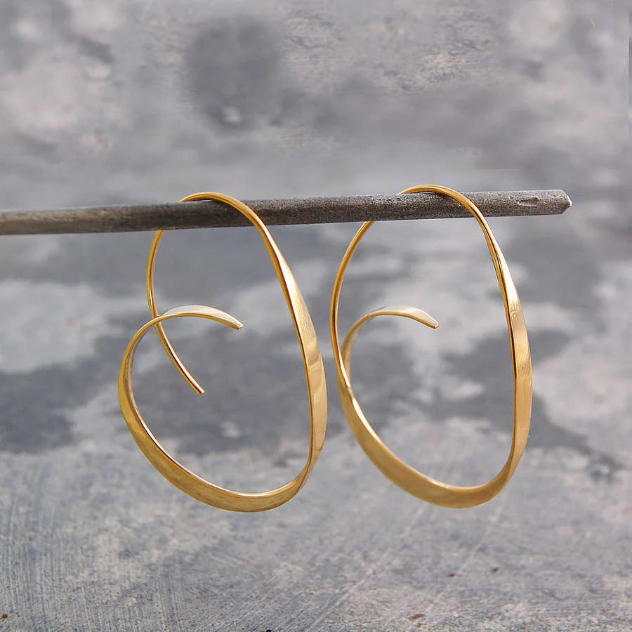 Becca – Elegant Spiral Shaped Earrings