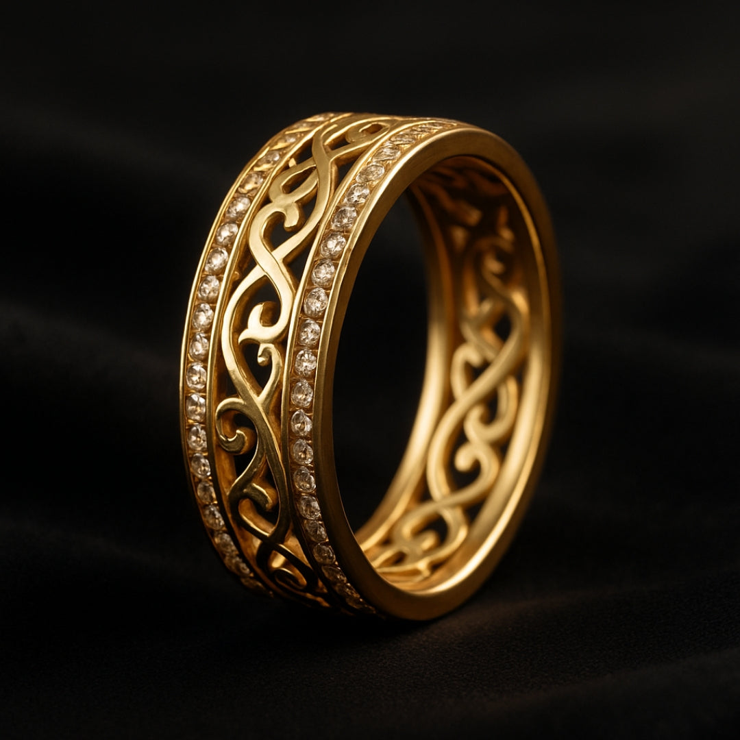 Elena – Shiny hollow gold ring