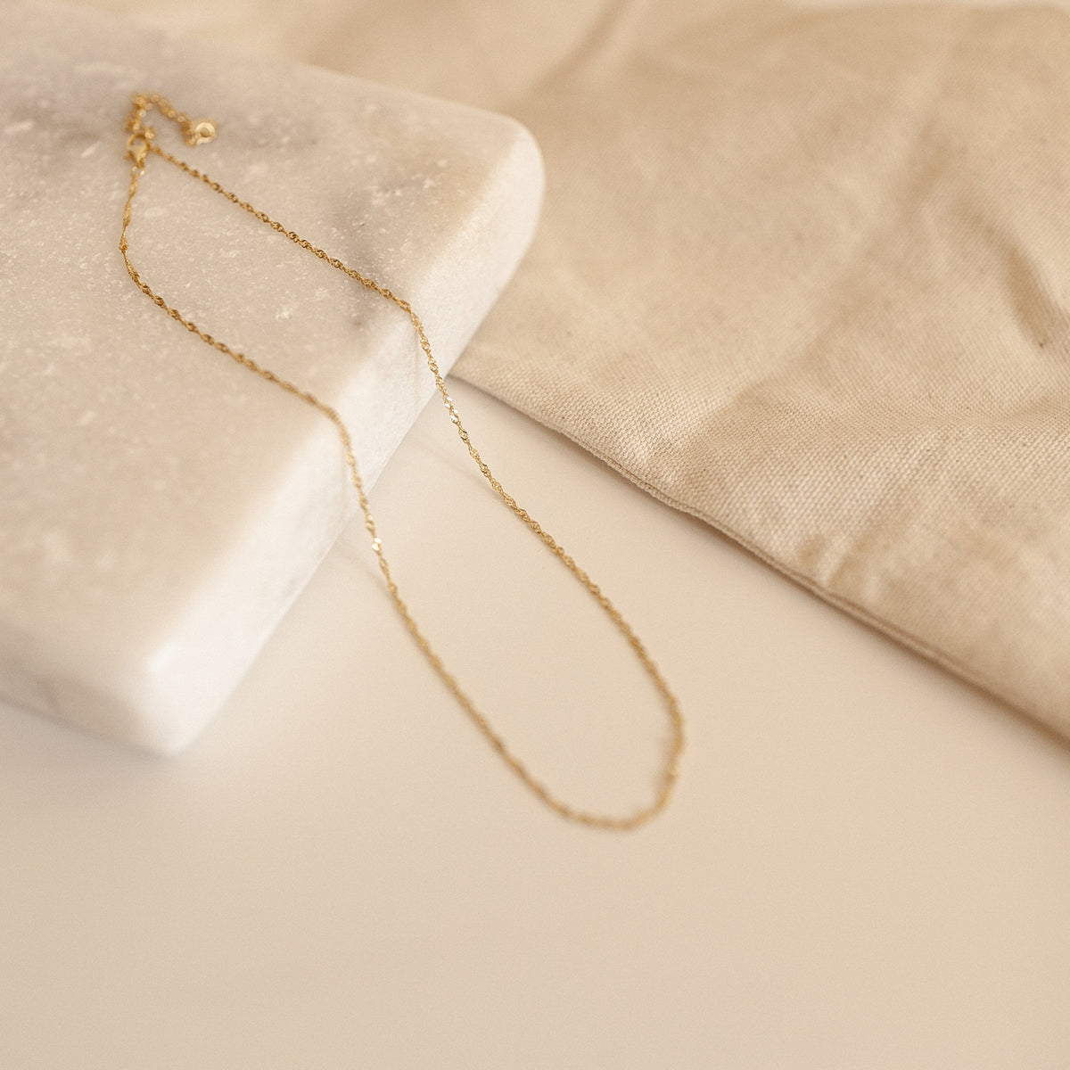 Fretzie – Twist Necklace
