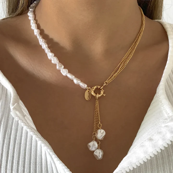 Ella – Elegant gold and pearl chain