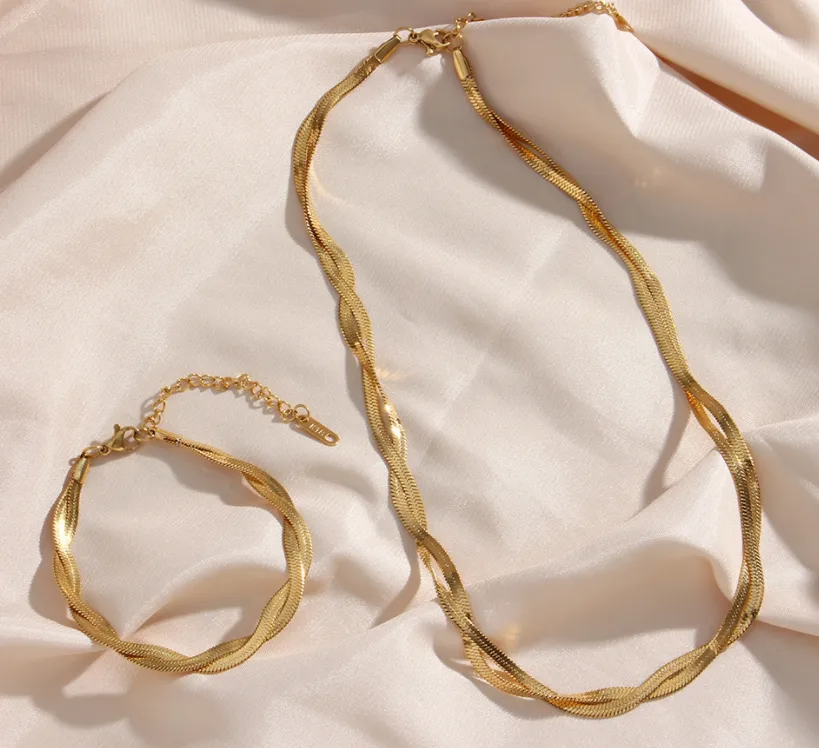 Alina – Elegant intertwined gold necklace and bracelet set