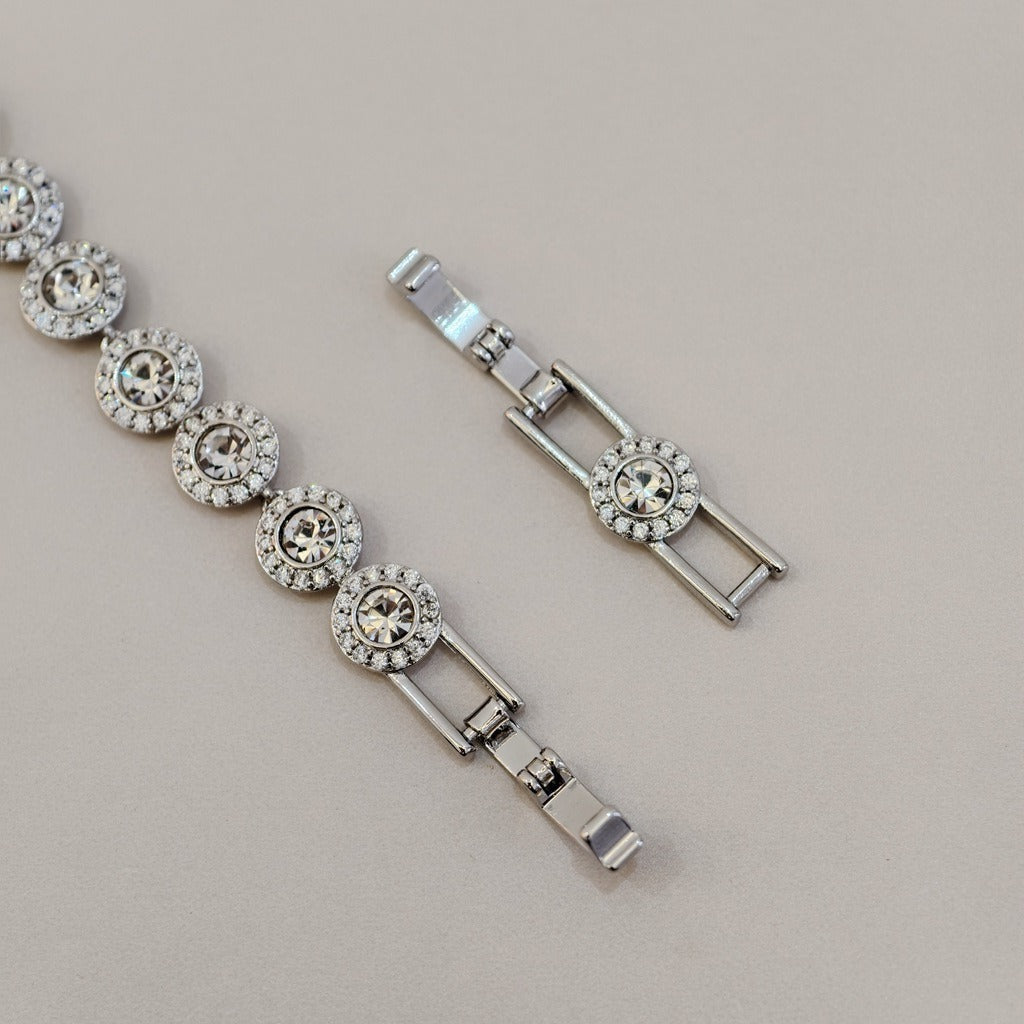 Victoria – Necklace and bracelet with shiny round button