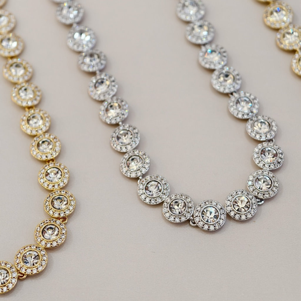 Victoria – Necklace and bracelet with shiny round button