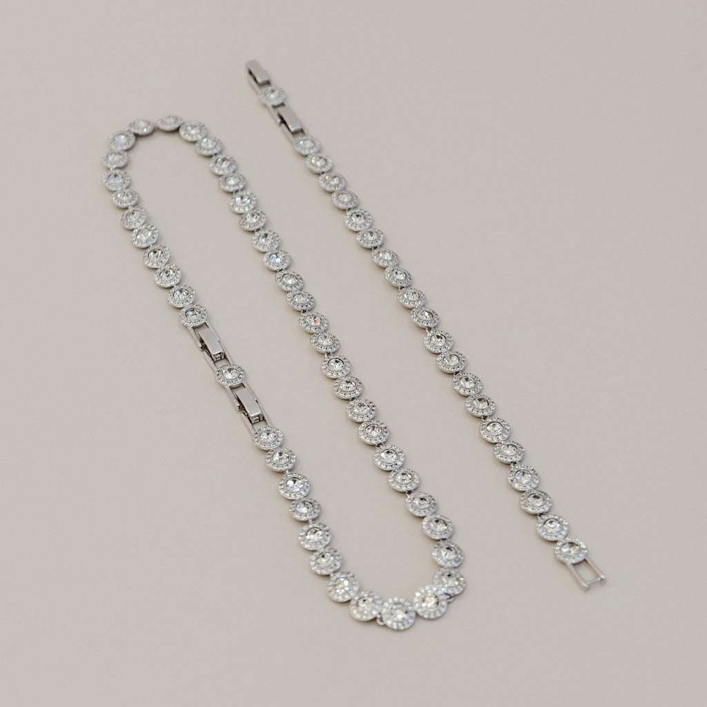 Victoria – Necklace and bracelet with shiny round button